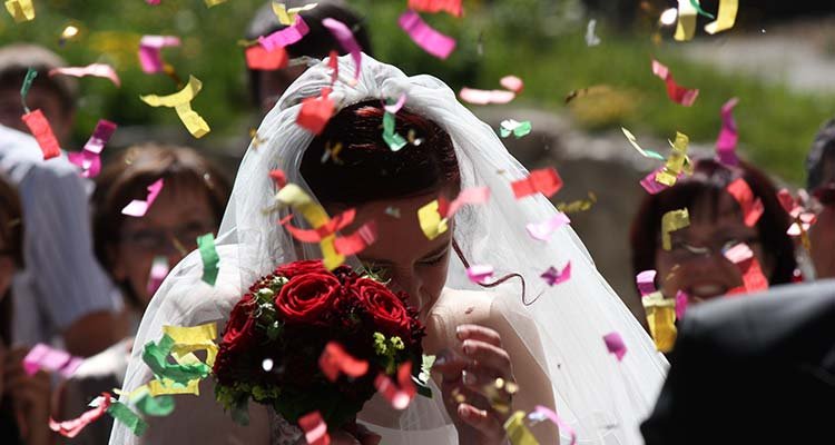 Revmo shows off her beautiful wedding dress